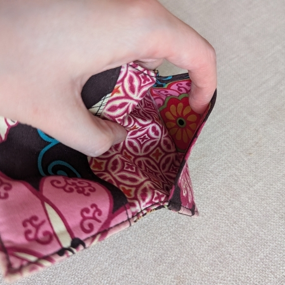Vera Bradley | Retired Mod Floral Pink Small Card Holder - Picture 5 of 8